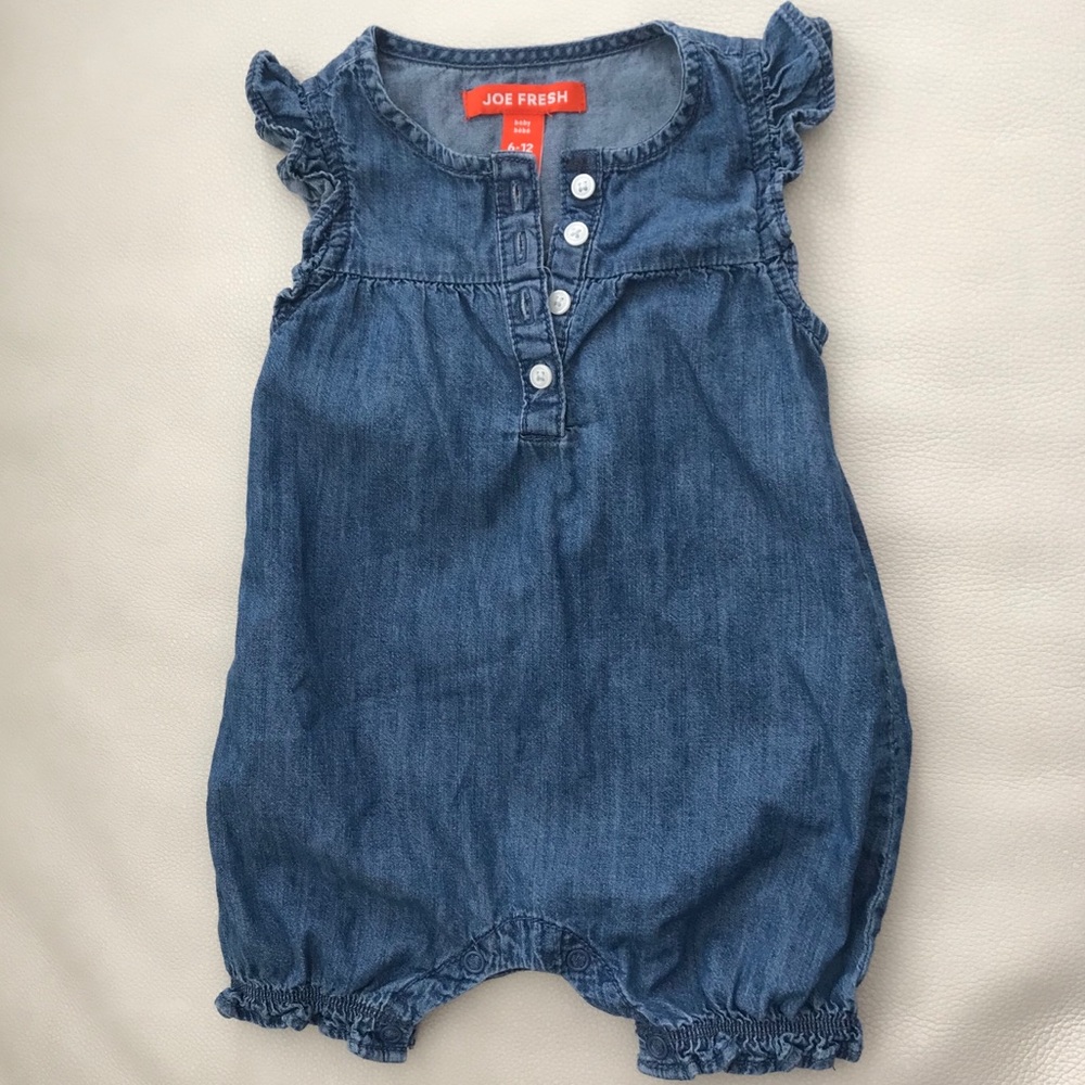 ❌Sold❌🦋Joe Fresh Baby Girl Denim Bubble Romper🦋🌼